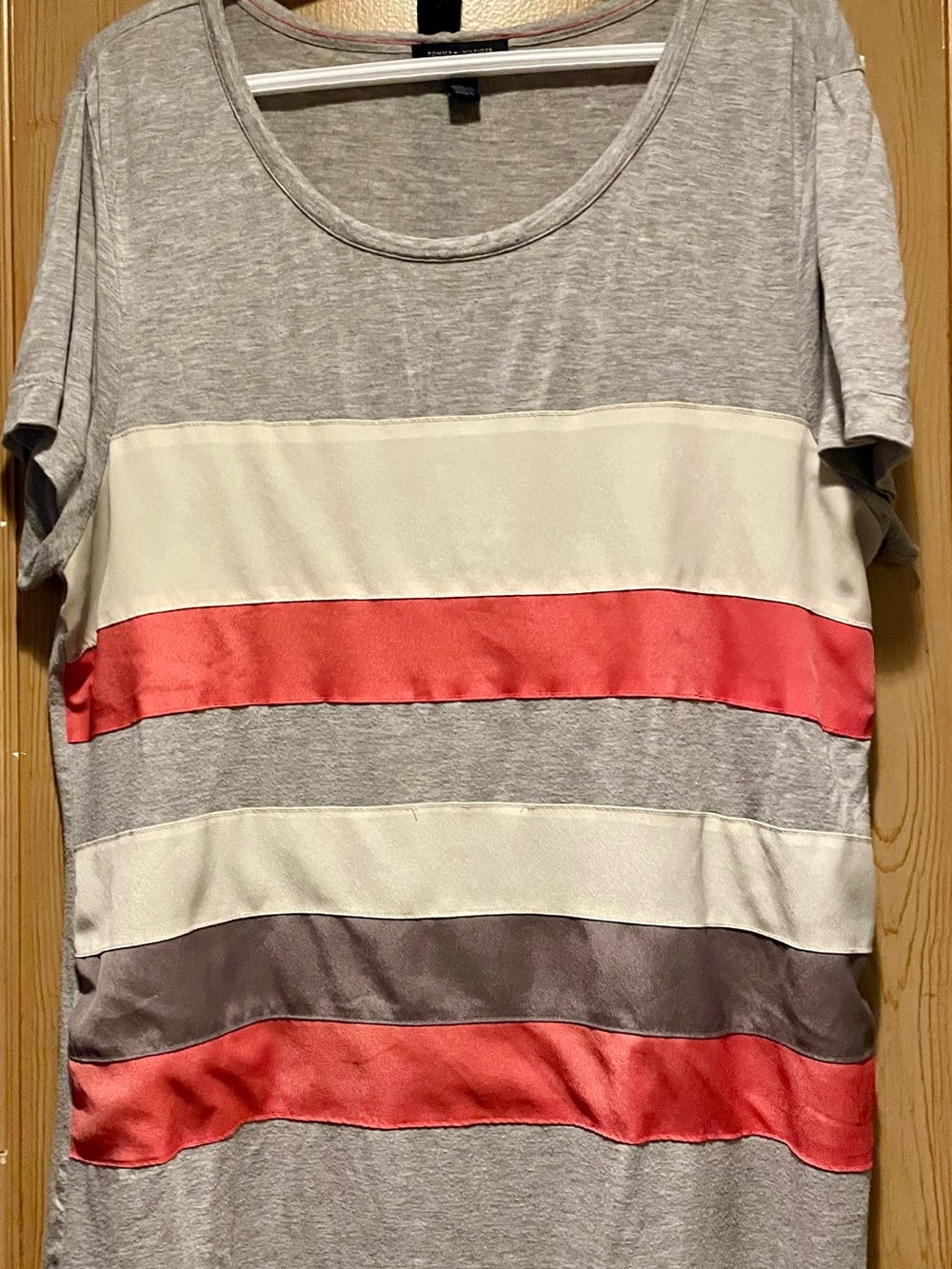 Tommy Hilfiger Short Sleeve Scoop Neck Tee in Gray, Coral and Ivory
